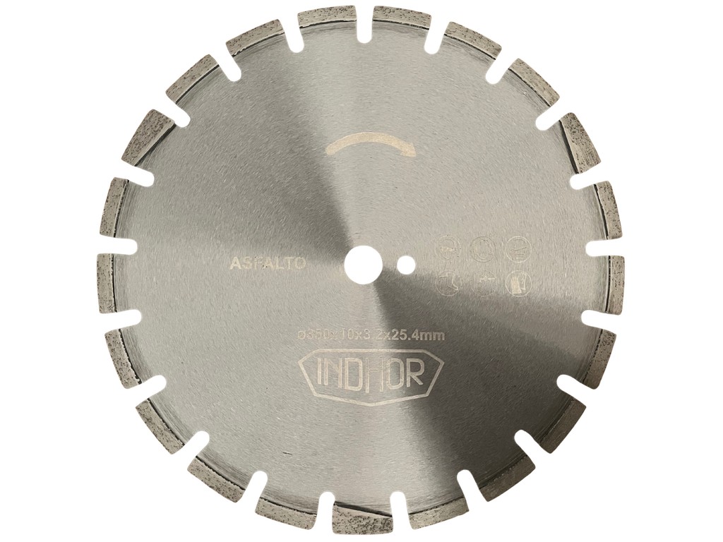 Disco diamantado para corte de Asfalto de 350 mm Segmento: Alto: 10mm Ancho: 3 Largo: 40mm Nro de seg: 21 Tipo: Asfalto Centro: 25,4 mm