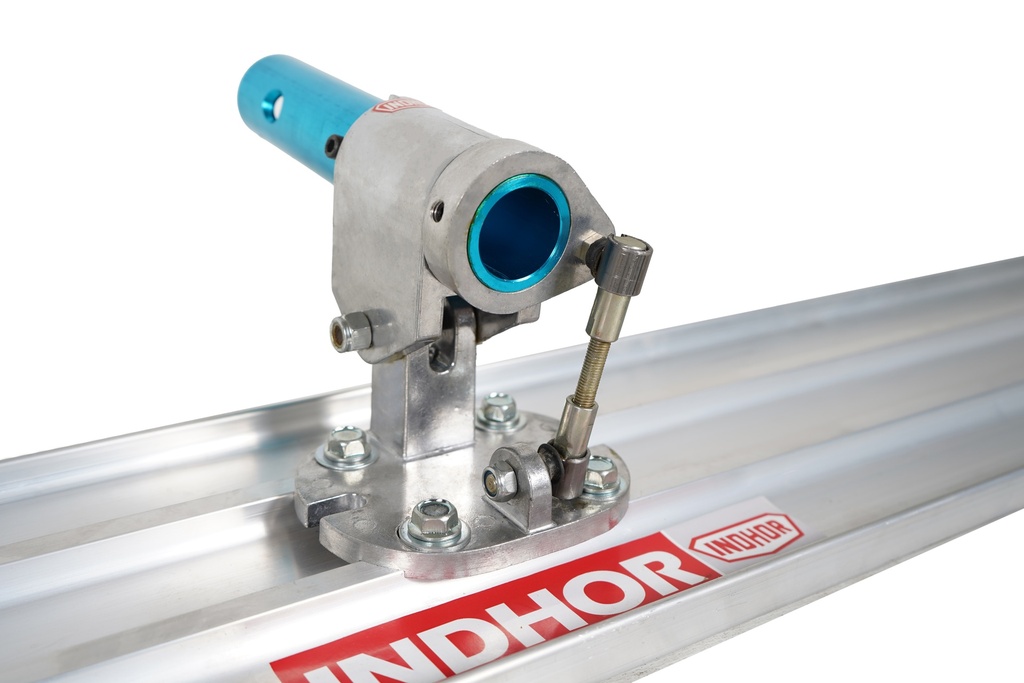 Fratacho Punta Redondeada; aluminio al magnesio de 1.2 x 0.2m; con mango telescopico en aluminio de 3.6m INDHOR